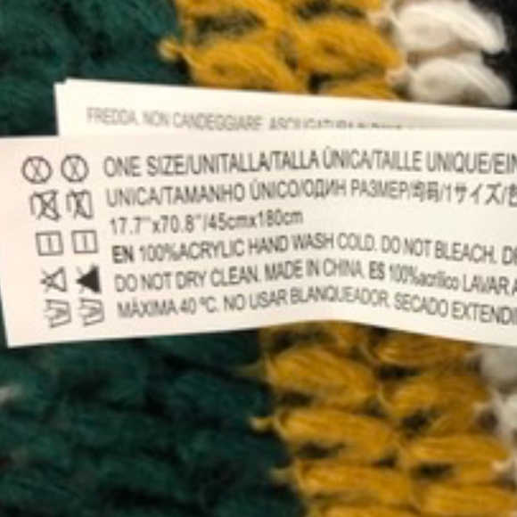 Knitted Colorful Soft Tassel Scarf, NWT - Picture 3 of 3